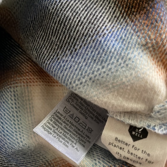 Madewell, M, 100% cotton flannel, relaxed cut, navy plaid, gently used. EUC - Picture 10 of 12